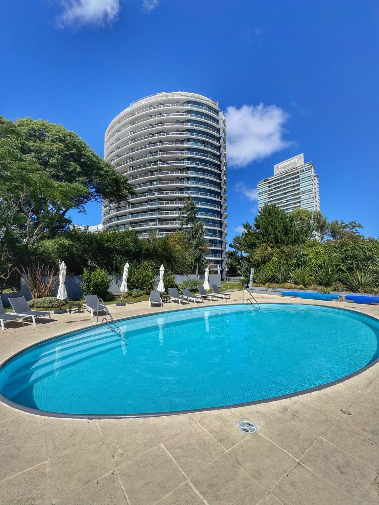 Apartamentos Torre Tressesenta Punta del Este Exterior foto